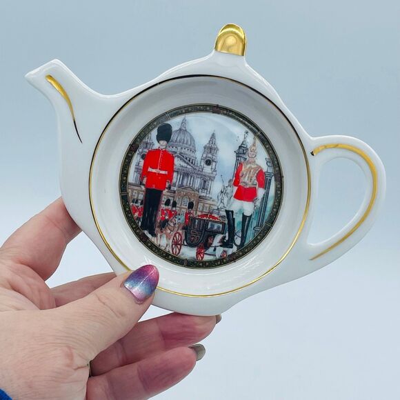 James Sadler HORSEGUARDS British London Themes Teabag Holder Teapot Shape Gold - Picture 3 of 6